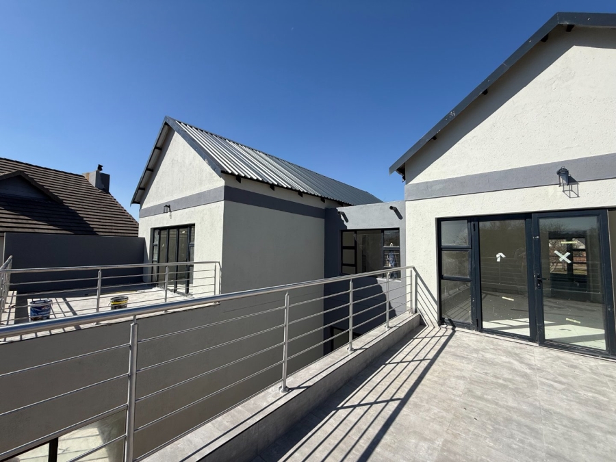 4 Bedroom Property for Sale in Landsmeer Residential Estate North West